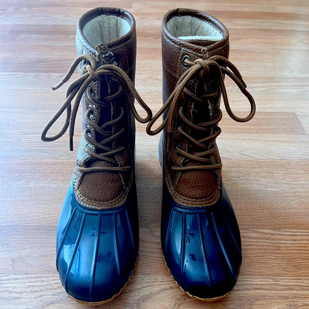 Duck Boots Size 6M.